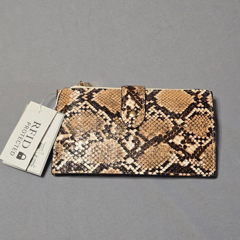 Jen & Co. Snakeskin Embossed RFID Protected Tab Slim Wallet